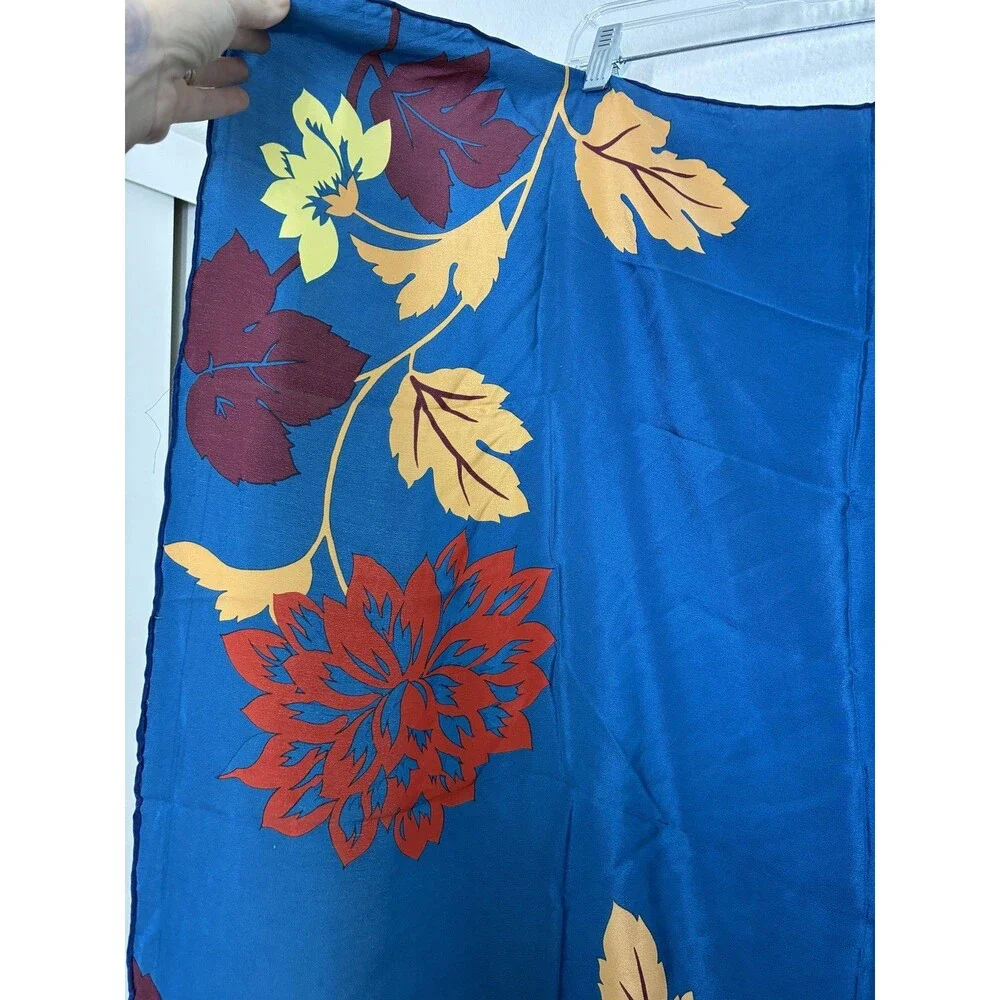 100% Silk Vintage Casca For Magid Scarf One Size Blue Floral 34x34 Square Print